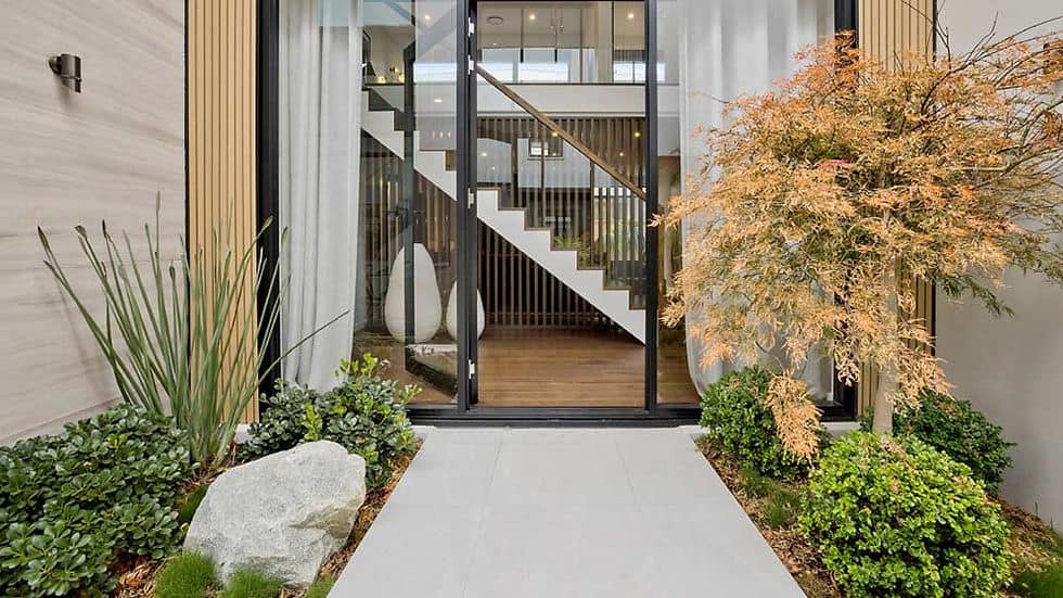The Saturna — Living volume